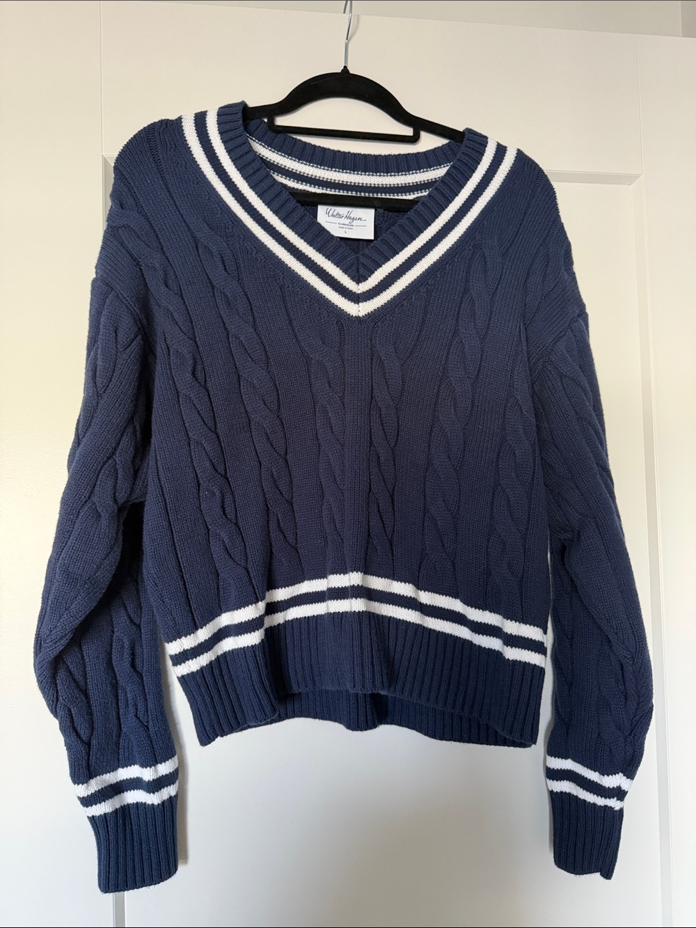 Walter Hagen Navy Cable-Knit V-Neck Sweater with White Trim